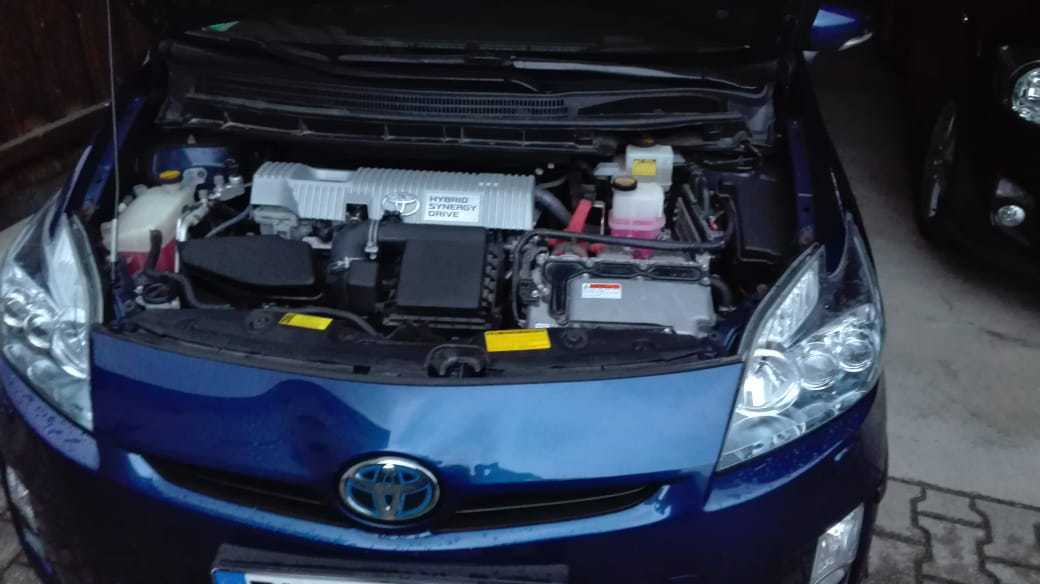 Toyota Prius Hybrid dovoz auta z Německa Ostrava